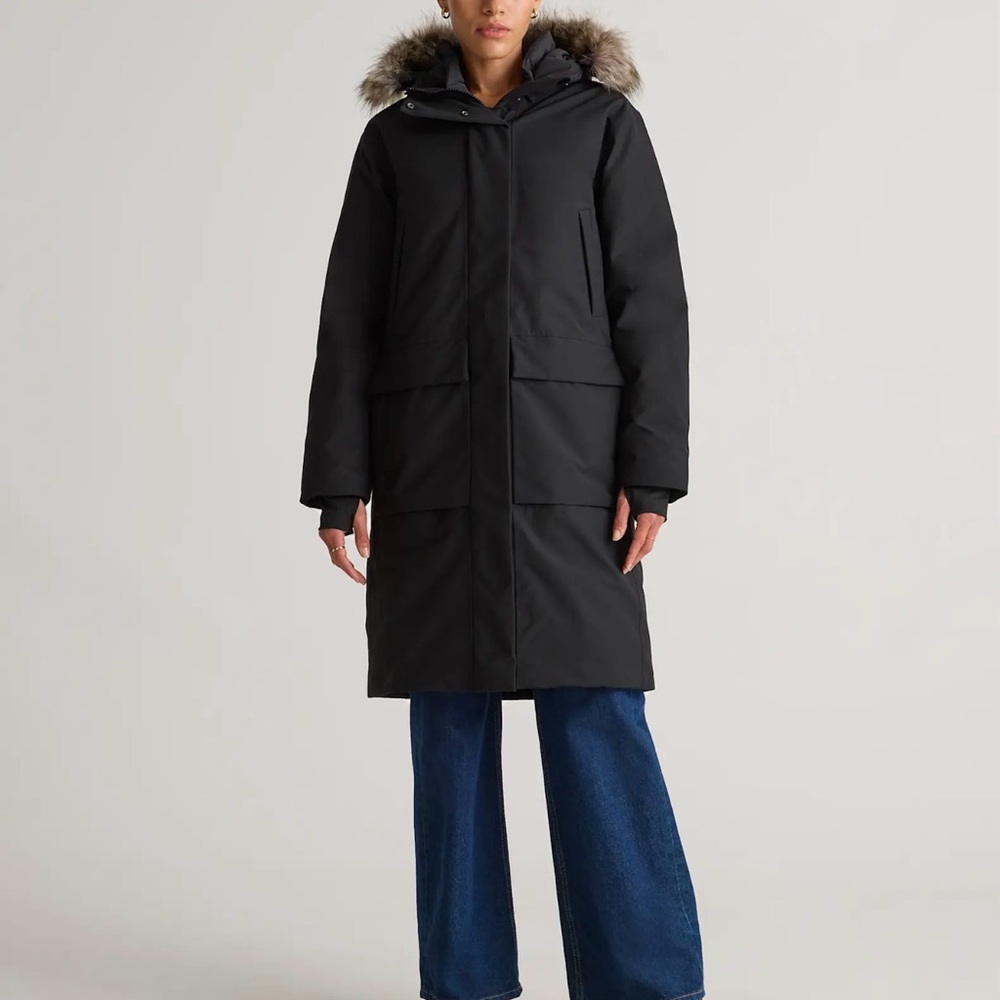 Quince Women’s  Responsible Down Hooded Long Parka in Black Size Small 777